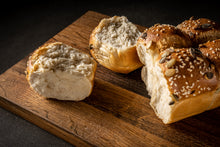 Lade das Bild in den Galerie-Viewer, Butter Käpsele
